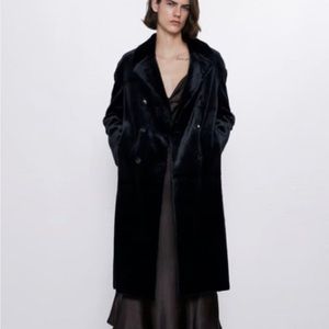 BEAUTIFUL ZARA BLACK COAT WITH COVER , FAUX FUR 8940/241 SIZE M,ONLY USE 1 TIME